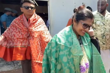 இன்று யாழ் வந்த பிரபல தென்னிந்திய பாடகர்கள்