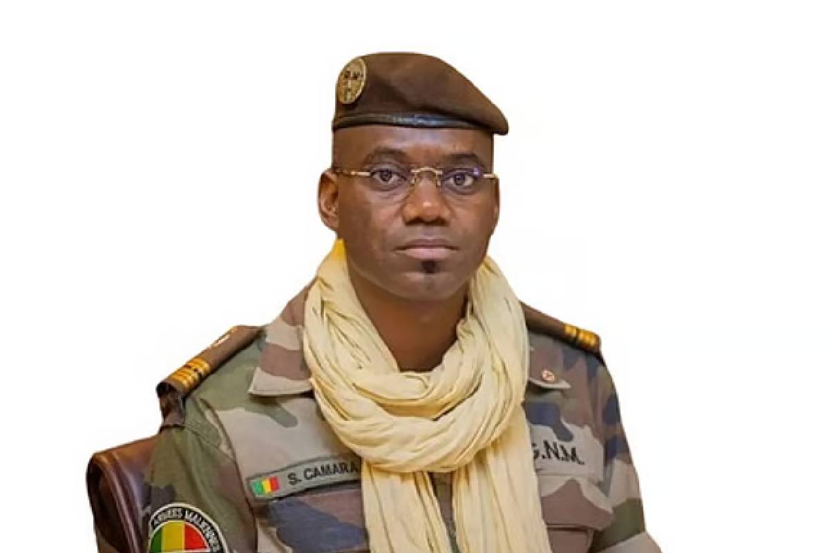 மாலியில் பாதுகாப்பு அமைச்சா் கொலை ; கிளா்ச்சியாளா்கள் பிடியில் முக்கிய நகரங்கள் | Mali Defense Minister Assassinated Major Control