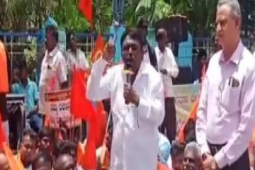 குர் ஆன் வாசிப்பவர்கள் பயங்கரவாதிகள் : கர்நாடகாவில் இந்து அமைப்பு தலைவர் கருத்தால் சர்ச்சை