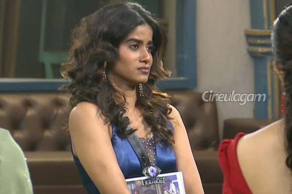 Bigg Boss 9: ஆதிரை வெளியேறும் முன் செய்த காரியம்.. கதறி கதறி அழுத பார்வதி! | Bigg Boss 9 Aadhirai Eliminated Paaru Gets A Gift