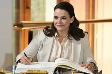 பாலியல் வழக்கில் பொதுமன்னிப்பு - முதல் பெண் குடியரசுத் தலைவர் ராஜினாமா!