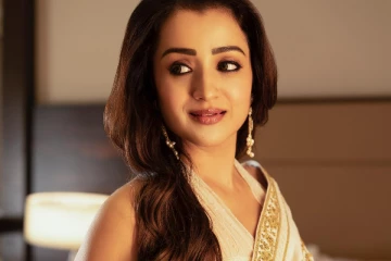 39 வயது நடிகருக்கு அம்மாவாக நடிக்கும் திரிஷா! ரசிகர்கள் அதிர்ச்சி