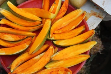 மாங்காயில் உப்பு சேர்த்து சாப்பிட்டால் என்ன நடக்கும் தெரியுமா?