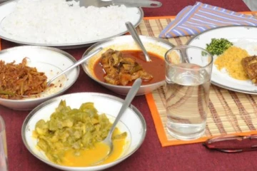 මෙරට සාමාන්‍යය පවුලක දෛනික ආහාර අවශ්‍යතාව සඳහා වියදම හෙළිවෙයි..!