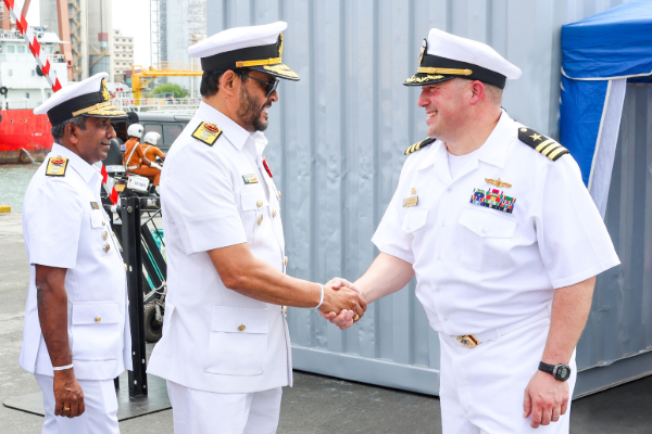 கொழும்பு துறைமுகத்தை வந்தடைந்த அமெரிக்க கப்பல் | American Ship Arrives At Colombo Port