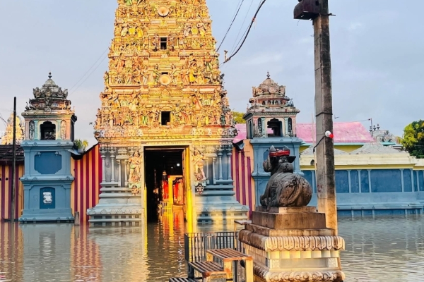 மட்டக்களப்பு பிரபல ஆலயத்துள் புகுந்த வெள்ளம்! | Siththandi Temple Temple In Batticaloa