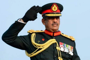 கட்டுப்பணத்தை செலுத்தினார் சரத் பொன்சேகா