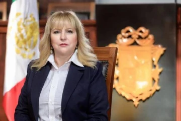 மக்கள் நடமாட்டம் நிறைந்த பொது சாலையில் வைத்து சுட்டுகொல்லபட்ட பெண் மேயர்!