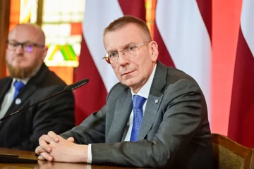 ஐரோப்பிய ஒன்றியத்தில் முதல் ஓரினச்சேர்க்கை தலைவர்: லாட்வியாவின் ஜனாதிபதியாக எட்கர்ஸ் ரிங்கெவிக்ஸ்