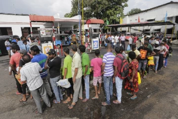 இலங்கை மக்களுக்கு ஏற்பட்டுள்ள பரிதாப நிலை (காணொளி)