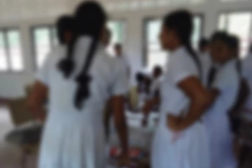 08 වසරේ සිසුවියක් බියර් ගෙනත් සිසුන් 08කට පොවලා..ලංකාවේ ප්‍රධාන සහ ජනප්‍රිය පාසලක්ලු.