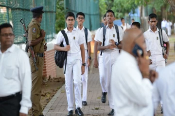 பாடசாலை மாணவர்களுக்கு வழங்கப்படும் விடுமுறை தொடர்பில் கல்வி அமைச்சர் வெளியிட்டுள்ள அறிவித்தல்
