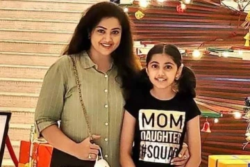 அட நம்ம நடிகை மீனா பொண்ணா இது? பெரிய பொண்ணாக வளந்துட்டாங்க