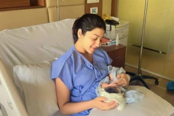 பிரபல நடிகைக்கு பெண் குழந்தை பிறந்தது - வைரலாகும் அழகிய புகைப்படம்