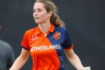 தெறிக்கவிட்ட நெதர்லாந்து வீராங்கனை - டி20 போட்டியில் 7 விக்கெட்டுகள் வீழ்த்தி சாதனை