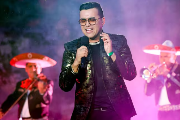 விமான விபத்தில் பிரபல பாடகர் உயிரிழப்பு - இசை கச்சேரிக்கு செல்லும் போது நேர்ந்த சோகம் | Colombia Singer Yeison Jimenez Dies In Plane Crash