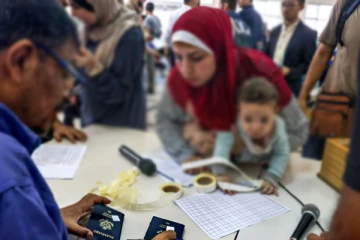 காஸாவை விட்டு வெளியேறவுள்ள வெளிநாட்டவர்கள்