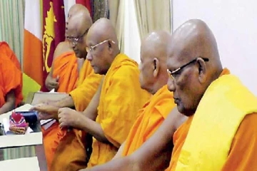 இலங்கை நெருக்கடி - பிரதம பௌத்த பீடாதிபதிகளிடமிருந்து வெளியான கடுமையான அறிக்கை(photo)