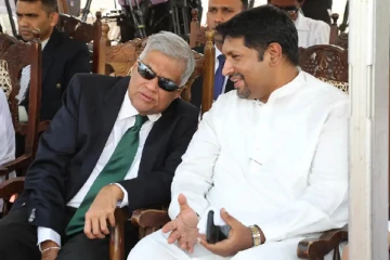 நாடு விழுந்த போதெல்லாம் நாட்டை காப்பற்றியவர் ரணில் : புகழாரம் சூடும் பிரதி தலைவர்