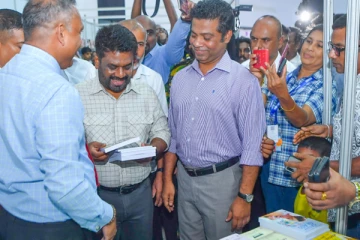 புத்தகக் கண்காட்சியை பார்வையிட்ட ஜனாதிபதி அனுர!