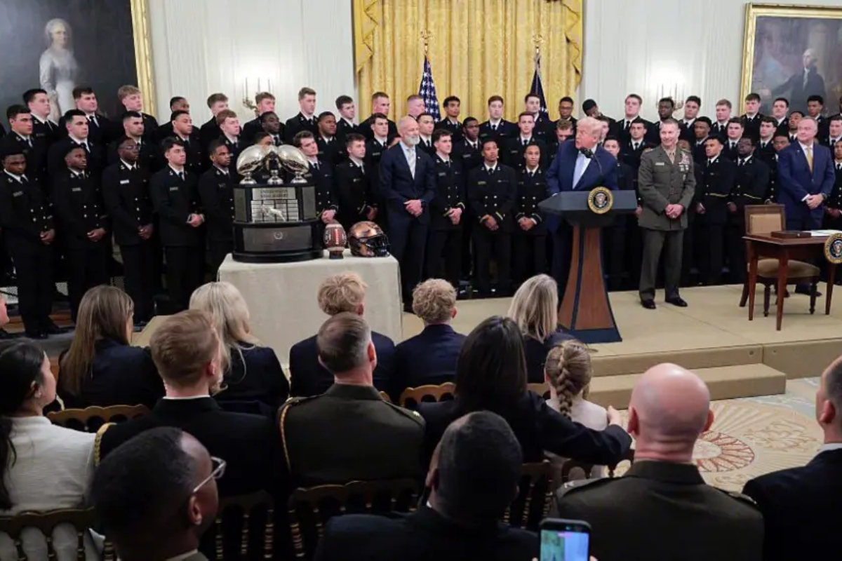 ட்ரம்புக்கு மீண்டும் உடல்நலக்குறைவு: காணொளி ஆதாரம் வைரலாகிறது! | Trump Is Unwell Again ட்ரம்புக்கு மீண்டும் உடல்நலக்குறைவு: காணொளி ஆதாரம் வைரலாகிறது! | Trump Is Unwell Again