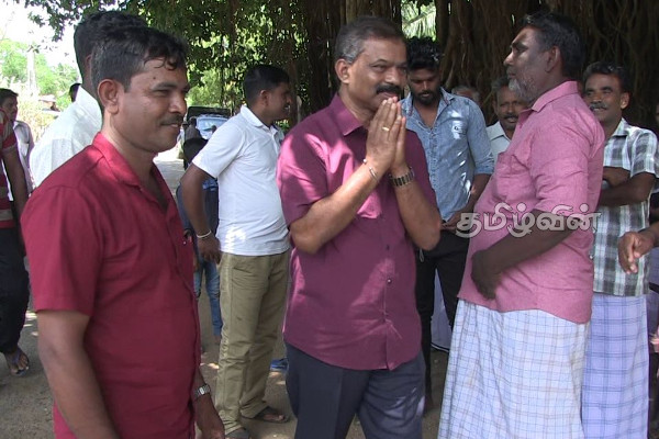 பூர்வீக வாழ்விடங்களை அழிக்கும் அபிவிருத்திகள் தேவையற்றது: சந்திரகுமார் சுட்டிக்காட்டு(Photos) | Ponnaveli Cement Company Crisis Tamils Land