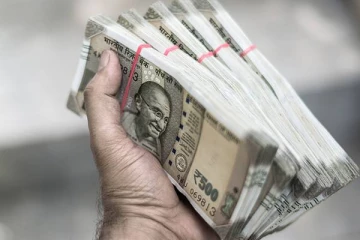 ரூ.95 இருந்தால் லட்சங்களில் வருவாய்..மகிழ்ச்சியில் மிடில் கிளாஸ் மக்கள்