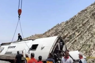 ஈரான் பேருந்து விபத்தில் 21 பேர் உயிரிழப்பு!