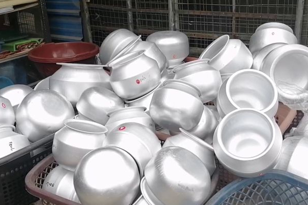 மலையகத்திலும் சூடுபிடித்த பொங்கல் வியாபாரம்! (Photos) | Pongal Business Is Hot In The Hills