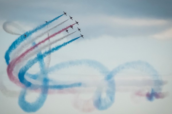 றொரன்டோவில் நடாத்தப்படவிருந்த விமான சாகச நிகழ்வு ரத்து | Toronto Air Show Cancelled Sunday Due To Poor