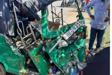 முச்சக்கர வண்டி மற்றும் கனரக வாகனம் மோதி விபத்து !!