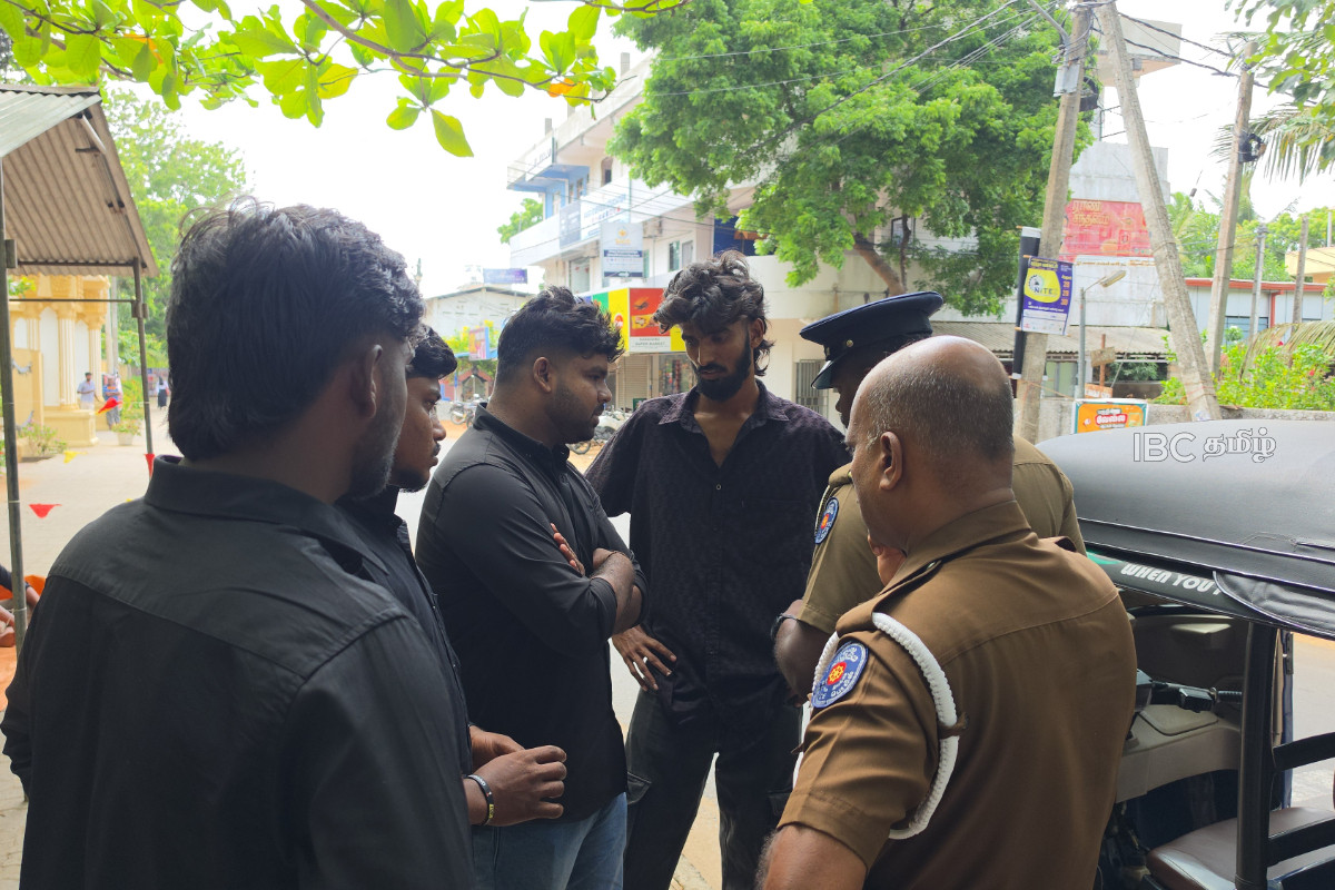 திலீபன் நினைவேந்தல் : யாழ். பல்கலை உண்ணாவிரத போராட்டத்தில் காவல்துறையினர் குழப்பம்! | Hunger Strike Begins At Jaffna University