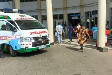 வவுனியா வைத்தியசாலையில் தவறான முடிவெடுத்த நிலையில் இளைஞர் ஒருவர் சடலமாக மீட்பு