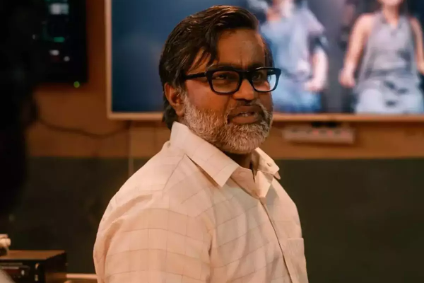 எட்டு வருடம் மிகப்பெரும் சோகத்தில் வாழ்ந்த செல்வராகவன், தனுஷ் கண்டுக்கொள்ளவில்லையா.. | Selvaraghavan In Money Problem For 8 Years