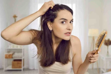 முடி வளர்ச்சிக்கு உதவும் வாழைப்பழத் தோல்... எப்படி பயன்படுத்தனும் தெரியுமா?