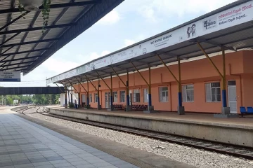 யாழில் தொடருந்தில் மோதுண்டு பெண்ணொருவர் உயிரிழப்பு