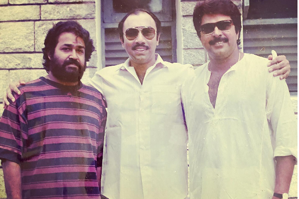 நடிகர் சத்யராஜின் அம்மா மற்றும் மொத்த குடும்பத்தையும் பார்த்திருக்கிறீர்களா! - புகைப்படத்துடன் இதோ | Actor Sathyaraj Latest Photos