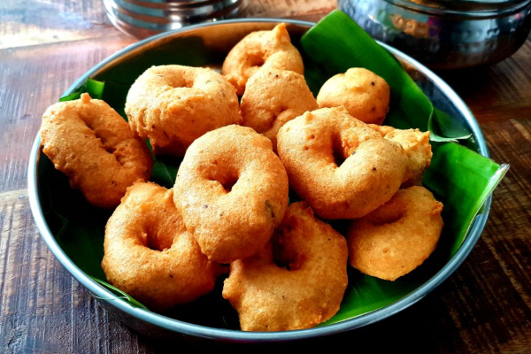 ஒரு கப் அவல் போதும்.., 15 நிமிடத்தில் மொறுமொறு வடை செய்யலாம் | Instant Vadai Recipe In Tamil