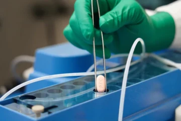 கோவிட் சிகிச்சையில் பயன்பாட்டுக்கு வந்துள்ள மாத்திரை: கனடா ஒப்புதல்