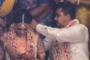 திருமணத்தில் கண்கலங்கிய பாண்டியன் ஸ்டோர்ஸ் சீரியல் முன்னாள் நடிகை - வைரல் வீடியோ