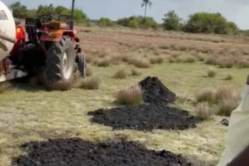 நீர்வேலி மேய்ச்சல் பகுதியில் கொட்டப்படும் மலக்கழிவுகள்! நீர் நிலைகள் பாதிக்கப்படும் என விசனம்