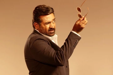 விஜய் சேதுபதிக்கு தமிழில் டப்பிங் பேசிய விஜய் டிவி நட்சத்திரம்.. யார் தெரியுமா