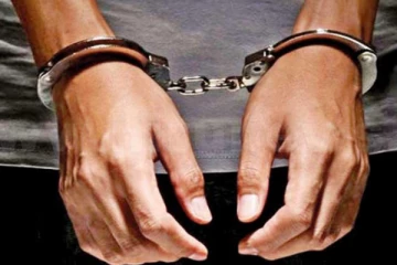 மாணவியை பாலியல் வன்கொடுமை செய்த கணித ஆசிரியர் கைது