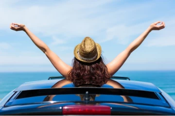 ஐக்கிய அரபு அமீரகத்தில் புதிய போக்குவரத்து விதிகள் அமுல்., அபுதாபி, துபாய் பொலிஸார் எச்சரிக்கை