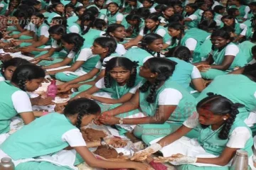 ஒரு நிமிடத்தில் 2,00,000 விதைப்பந்துகள்! சாதனை படைத்த பள்ளி மாணவிகள்