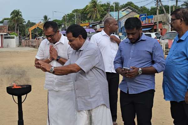 யாழ்ப்பாணத்திற்கு சபாநாயகர் திடீர் விஜயம் ; நல்லூர் கந்தசுவாமி கோவிலில் வழிபாடு | Speaker Makes Sudden Jaffna Visit Prays At Nallur