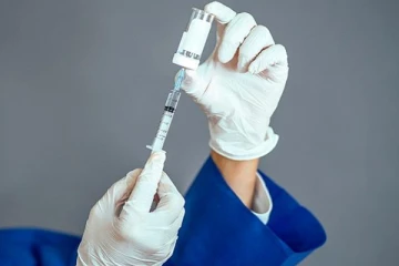 இனி இவர்களுக்கும் தடுப்பூசி கட்டாயம்: அறிவித்த கனடா