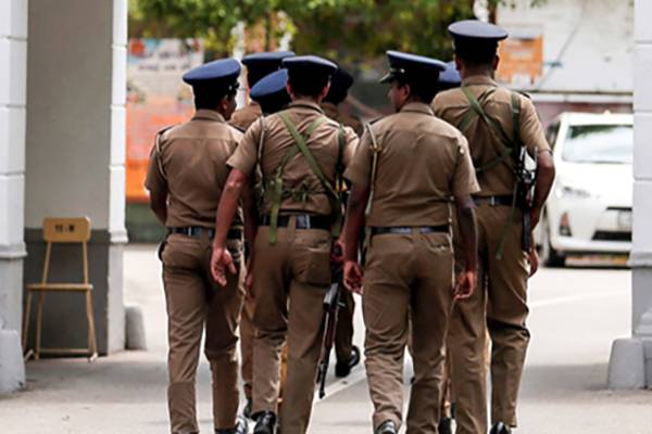 யாழில் இடம்பெற்ற தகராறு!மூவர் படுகாயம் | Three People Were Injured In A Knife Attack Jaffna