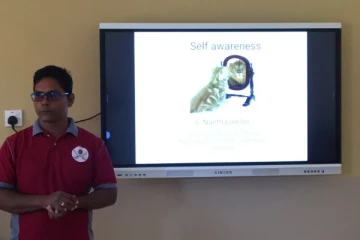 வவுனியாவில் பாடசாலை மாணவர்களுக்கு தொழில் வழிகாட்டல் செயலமர்வு (Video)