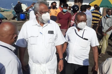 பாஷையூர் மீன் சந்தையில் அமைதியின்மை! நேரில் சென்று பார்வையிட்ட அமைச்சர்